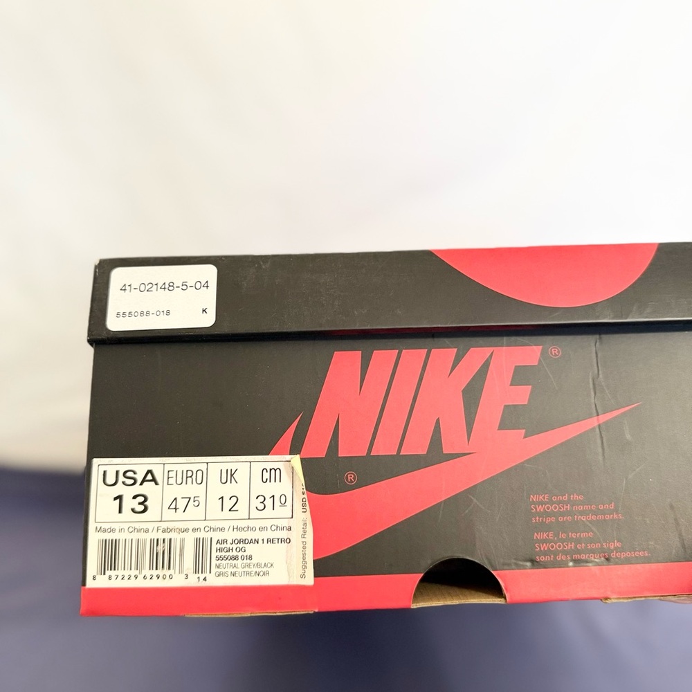 AUTHENTIC Jordan 1 Retro High Neutral Grey Hyper Crimson size 13 555088-018 2019 - Picture 10 of 10